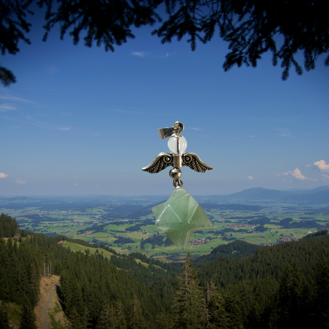 Fashion Star Stone Wings Pendant